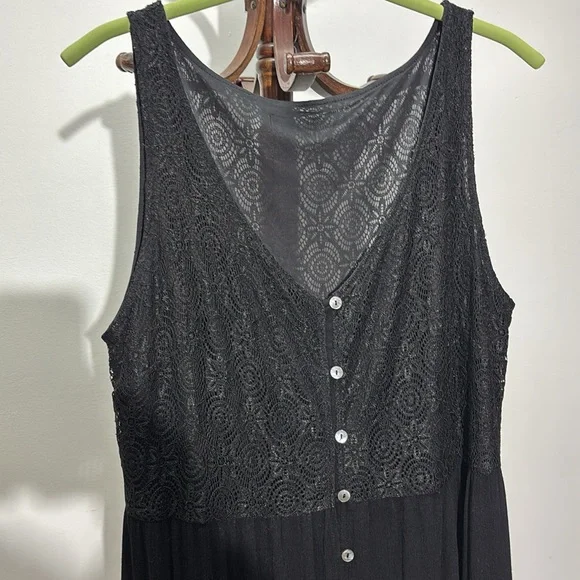 Stylish Black Sleeveless Dress (no tags) - Picture 3 of 6